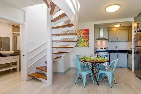 Ultra Modern 2Br Penthouse, Sleeps 5, Beach Front, Pool, Roof Patio, Montego Bay Apartment Jamaica