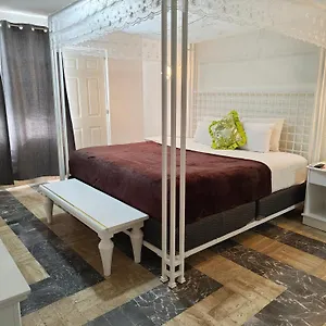 Pok Ta Pok 4 Hotel Cancun